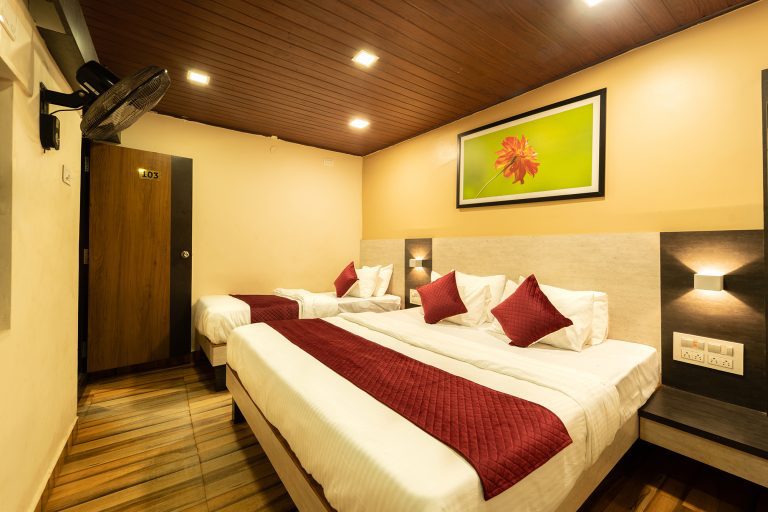 River Edge Dandeli River Resort 13